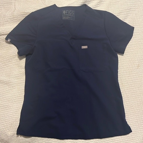 Scrub top - Picture 1 of 1